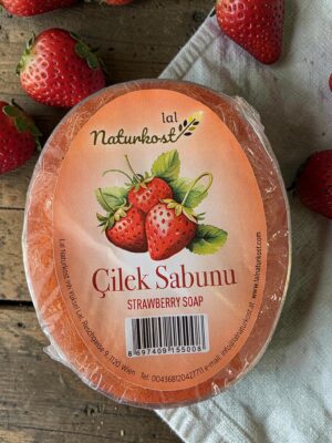20260520_102412-Photoroom Erdbeerseife mit Luffa 130gr